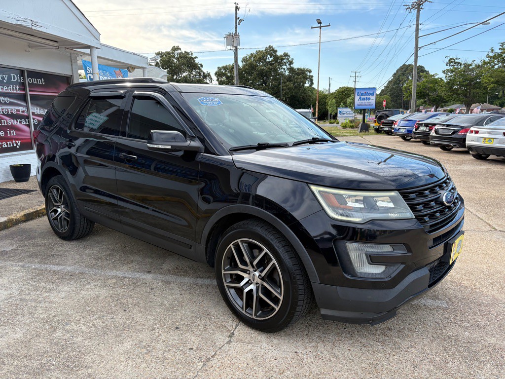 2017 Ford Explorer Image 8