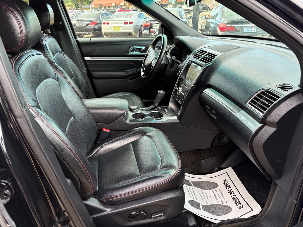 2017 Ford Explorer Image 14