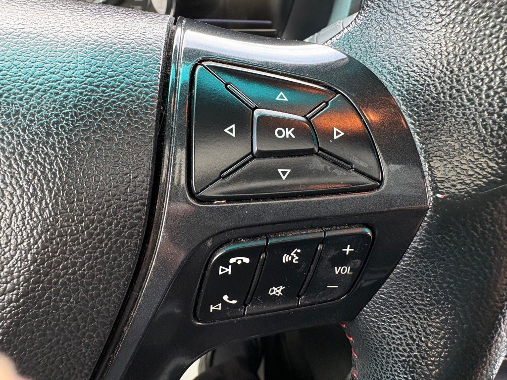 2017 Ford Explorer Image 19