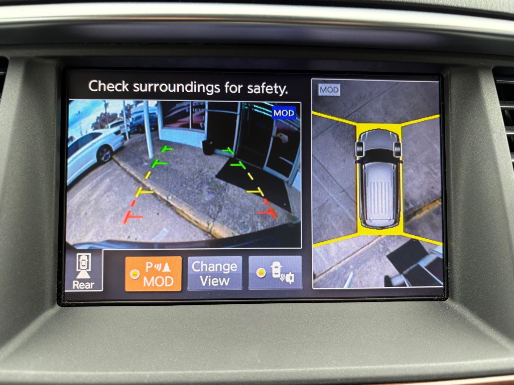 2018 Nissan Armada Image 17