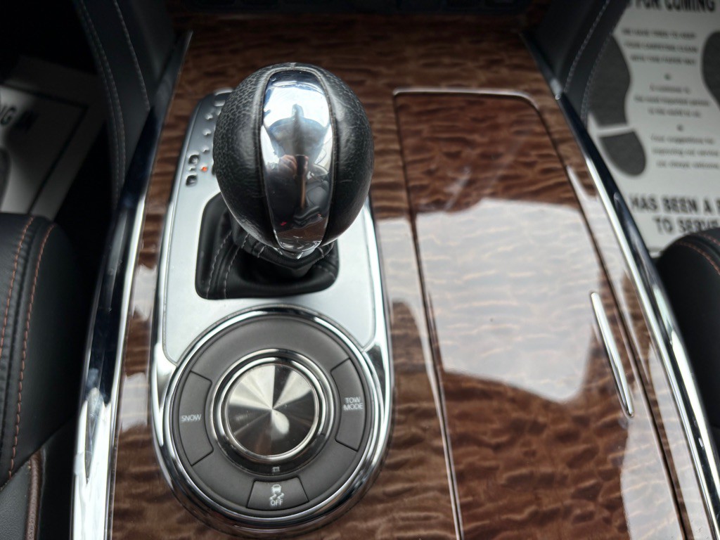 2018 Nissan Armada Image 28