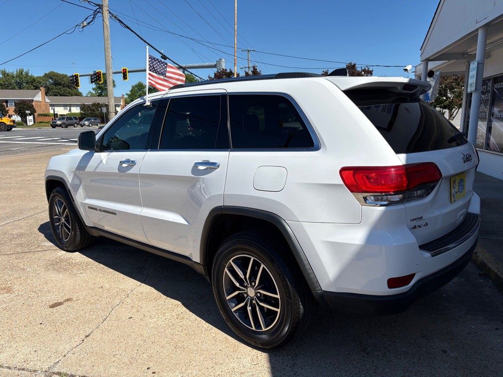 2017 Jeep Grand Cherokee Image 4