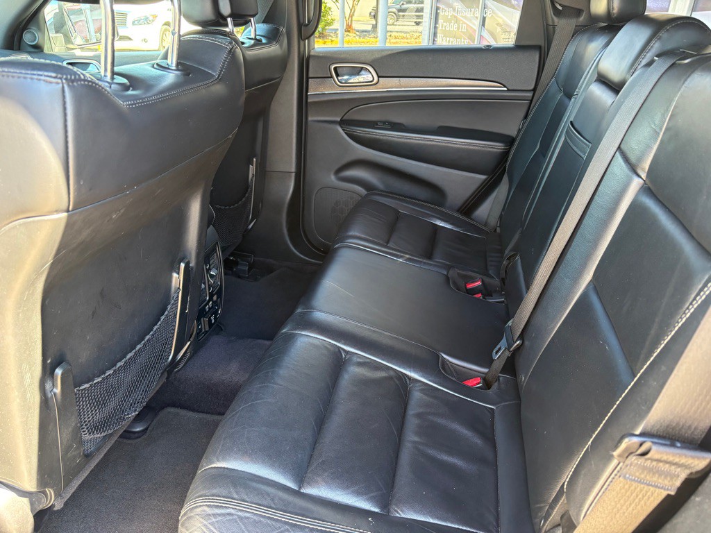 2017 Jeep Grand Cherokee Image 11