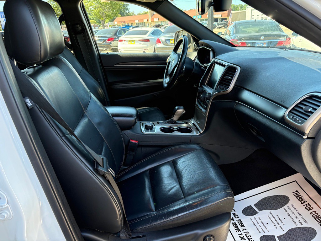 2017 Jeep Grand Cherokee Image 14