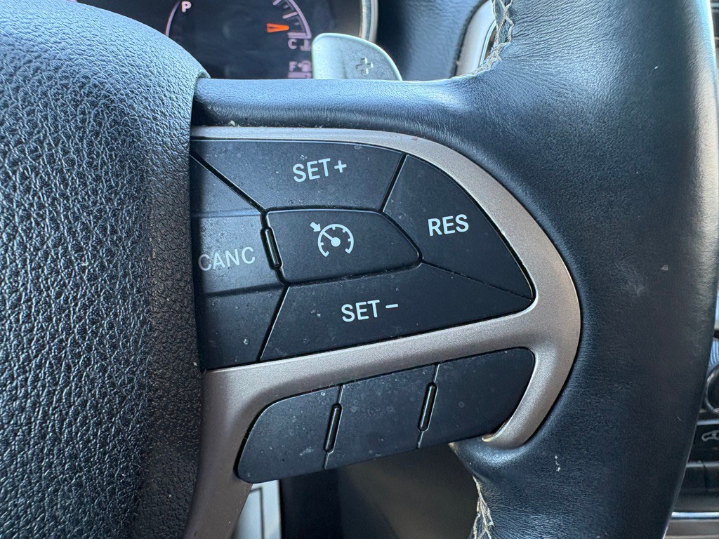 2017 Jeep Grand Cherokee Image 19