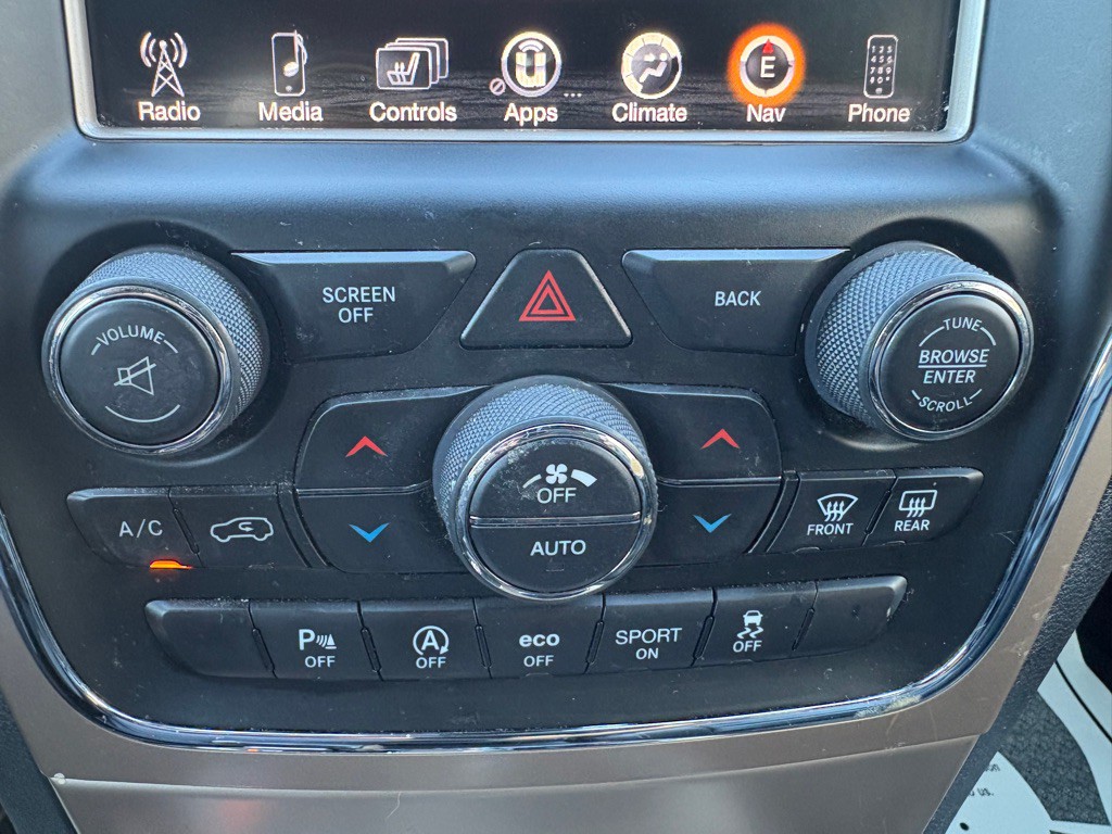 2017 Jeep Grand Cherokee Image 24
