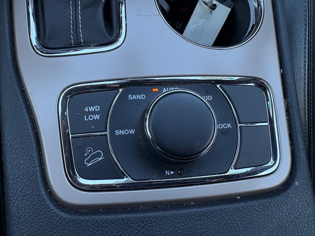 2017 Jeep Grand Cherokee Image 26
