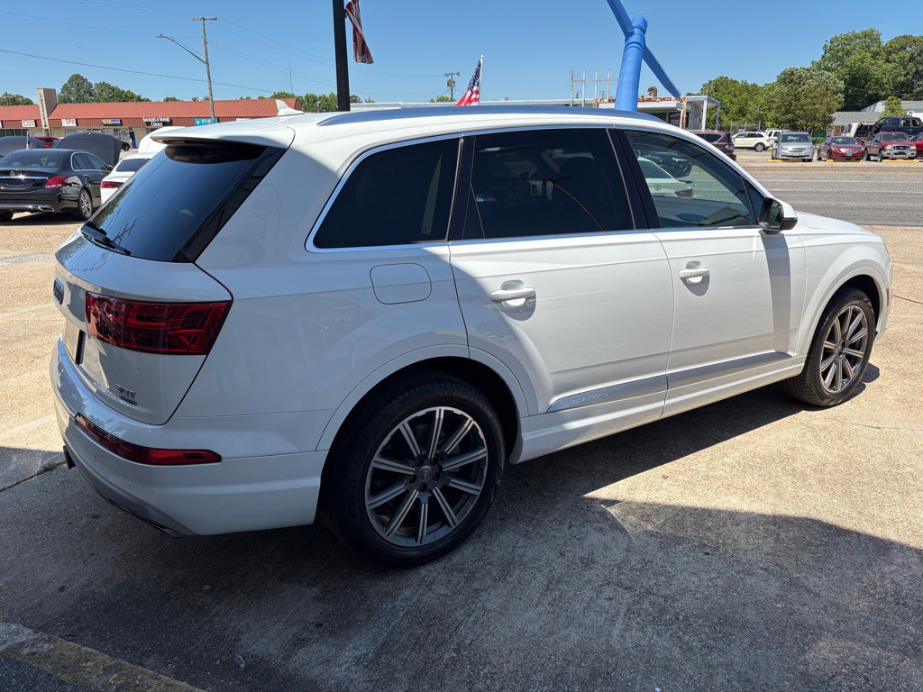 2017 Audi Q7 Image 7