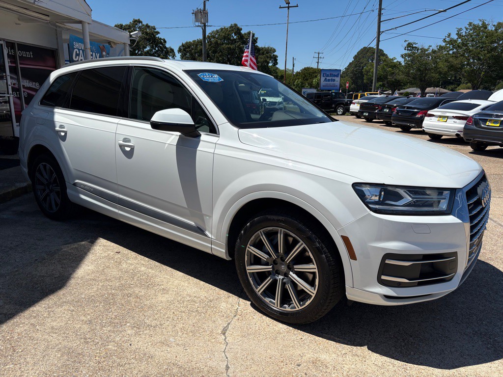 2017 Audi Q7 Image 9