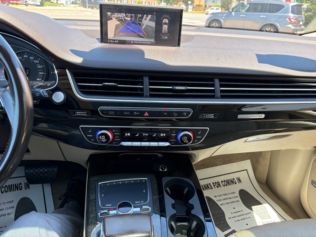 2017 Audi Q7 Image 25