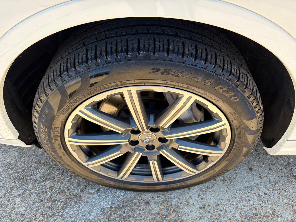 2017 Audi Q7 Image 31