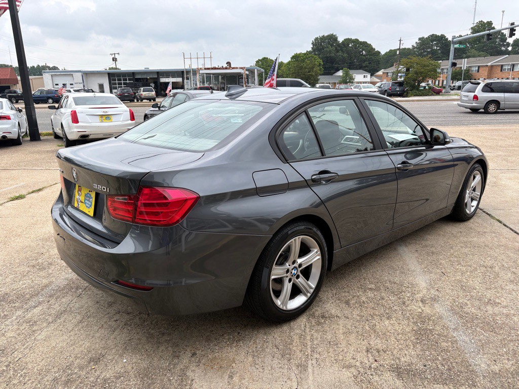 2014 BMW 3 Series Image 6