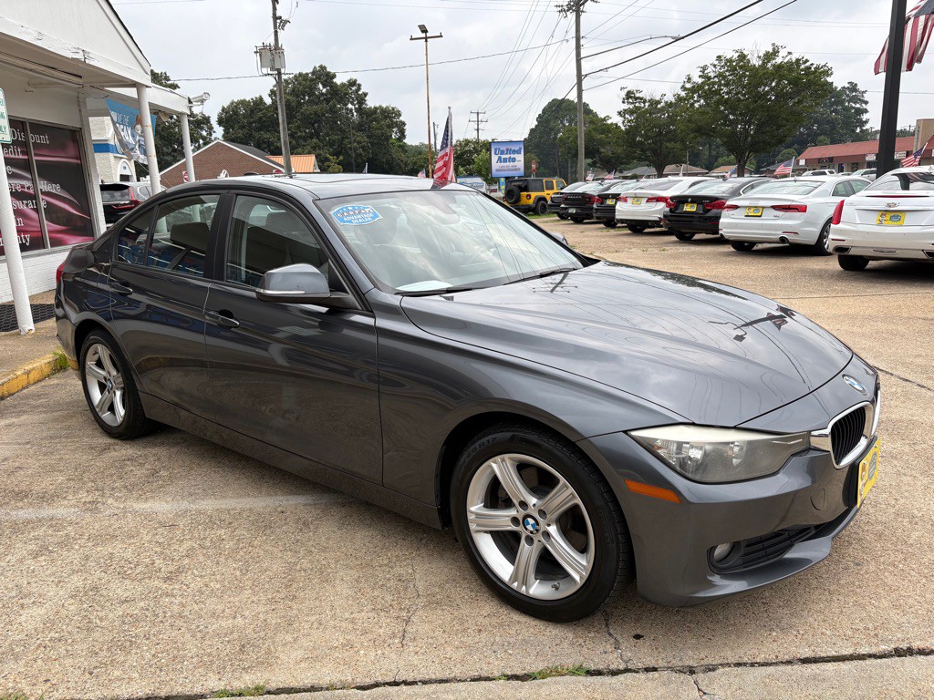 2014 BMW 3 Series Image 8
