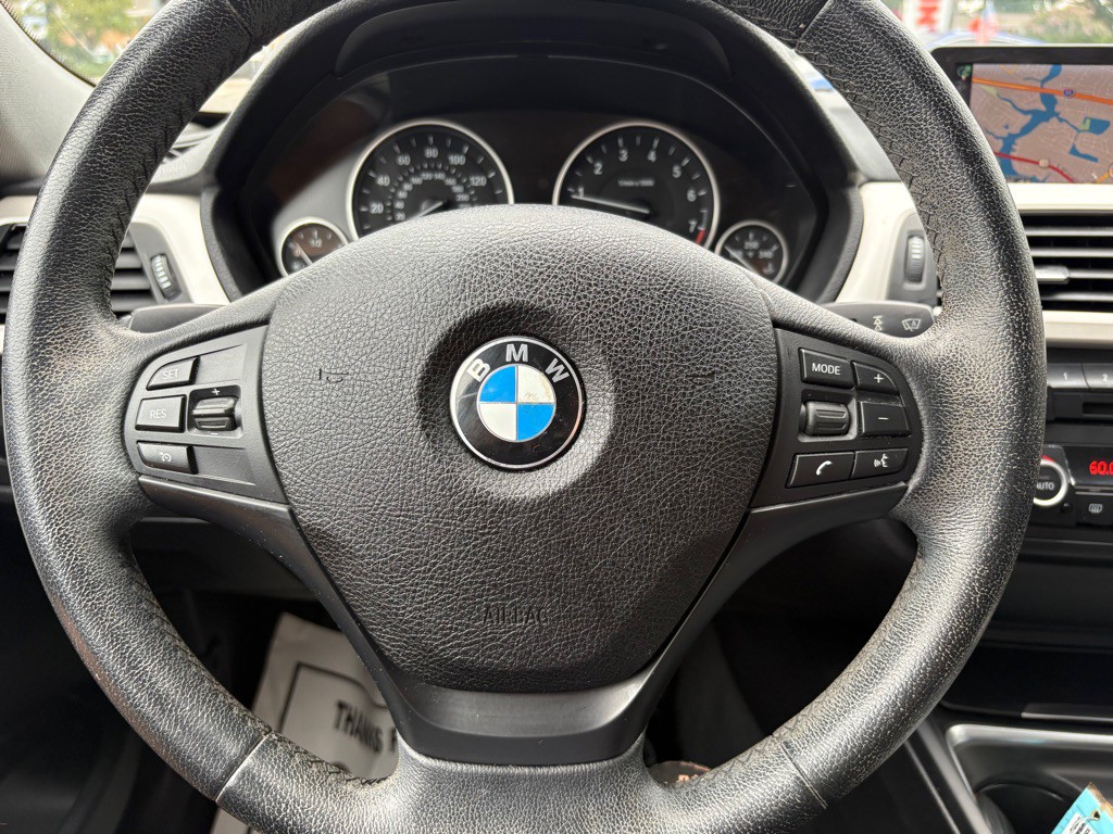 2014 BMW 3 Series Image 16
