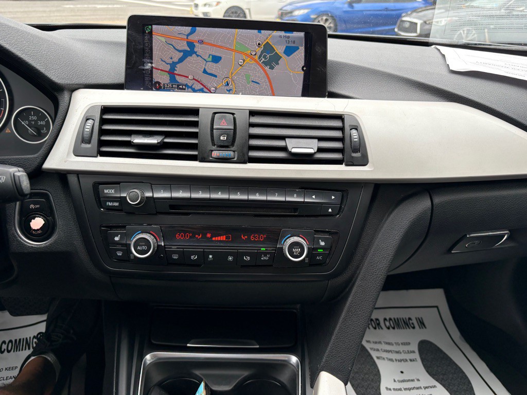 2014 BMW 3 Series Image 21