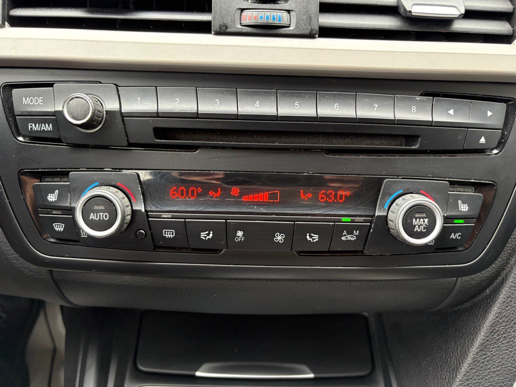 2014 BMW 3 Series Image 22