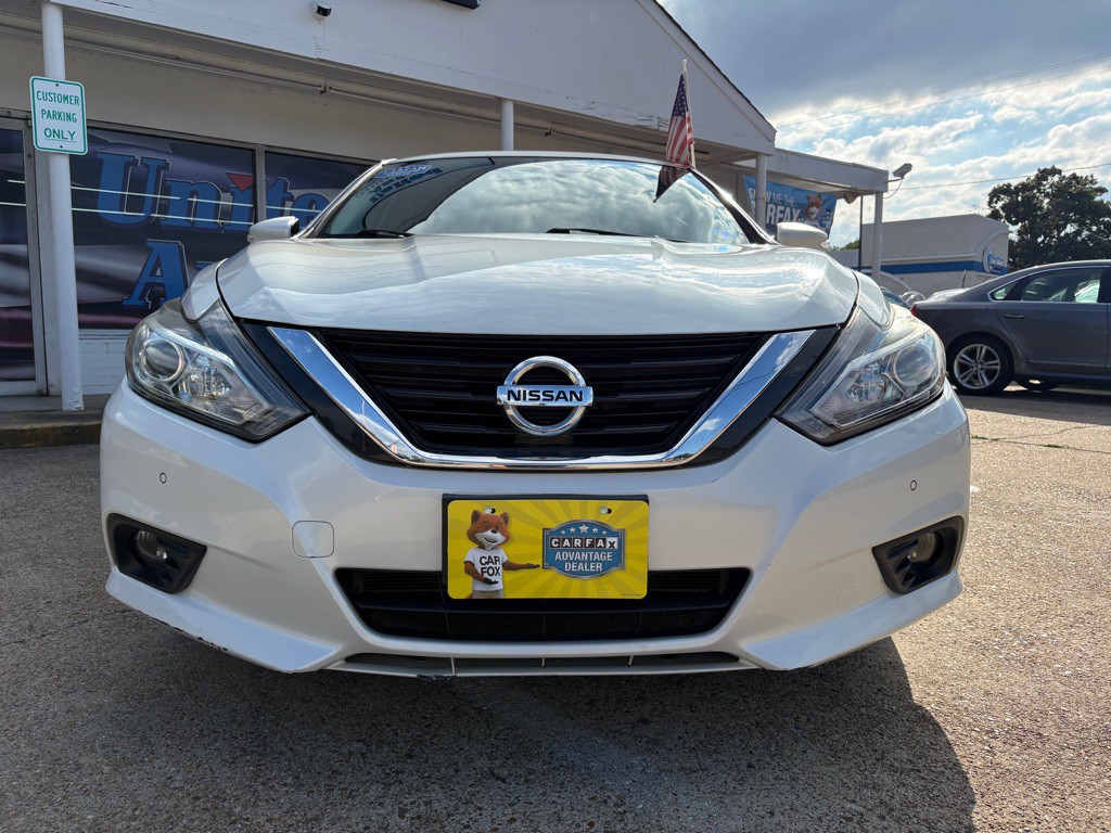 2016 Nissan Altima Image 2
