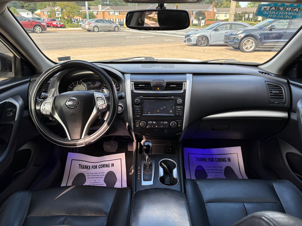 2016 Nissan Altima Image 11