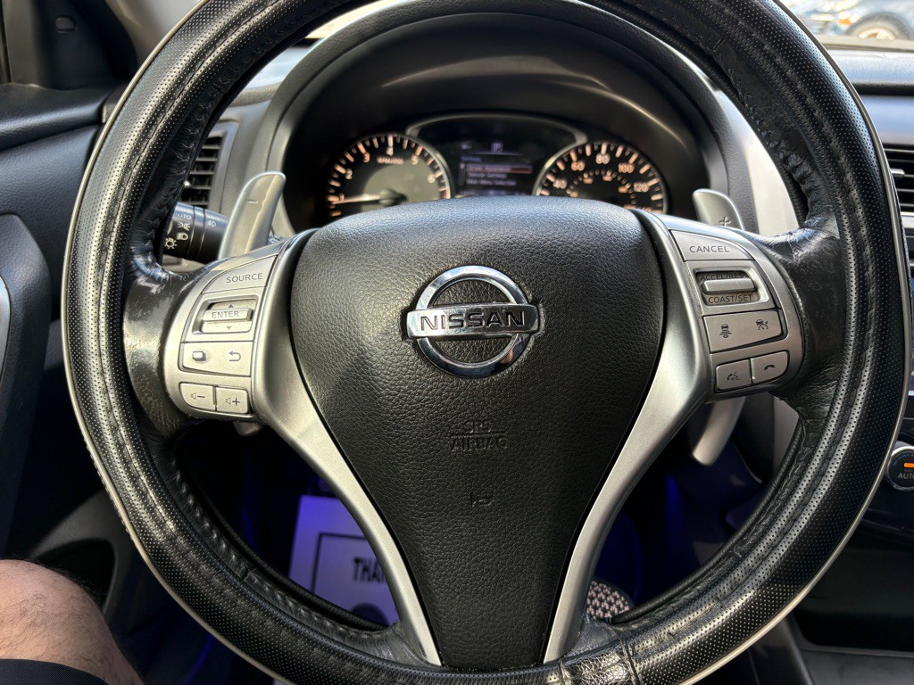 2016 Nissan Altima Image 16