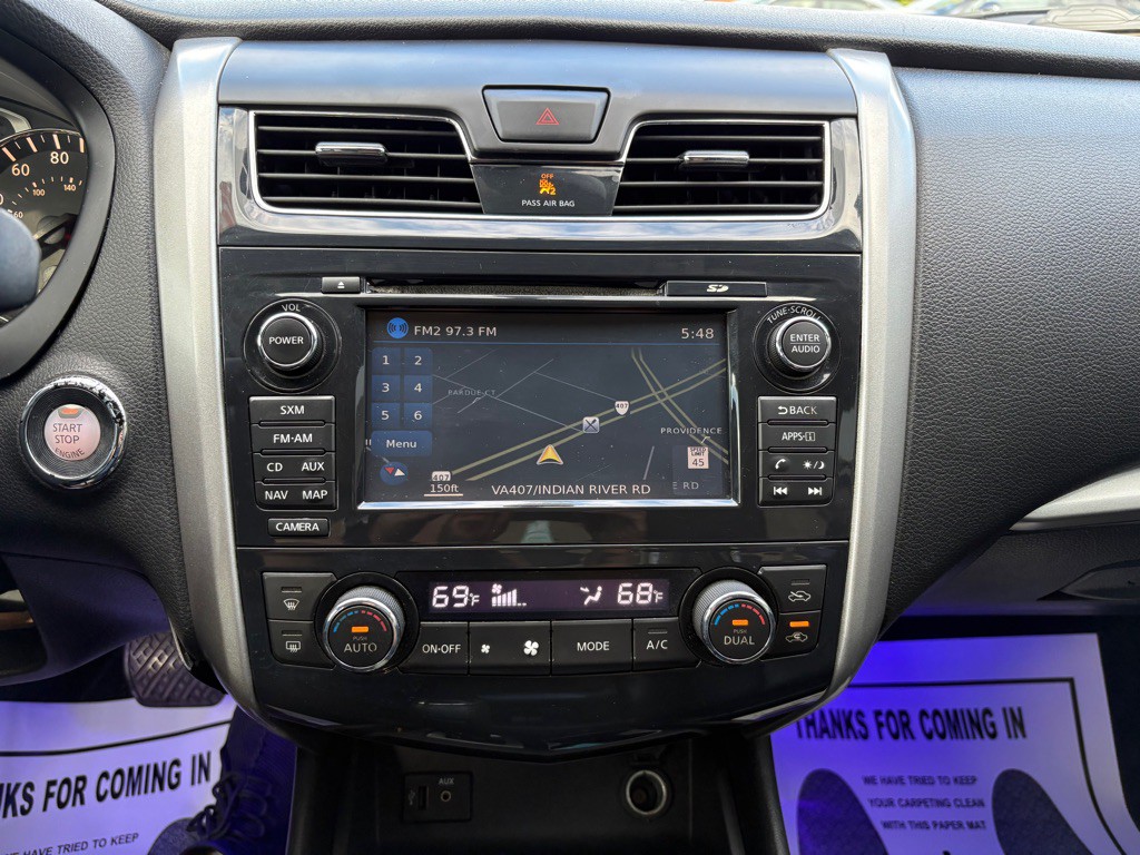 2016 Nissan Altima Image 21