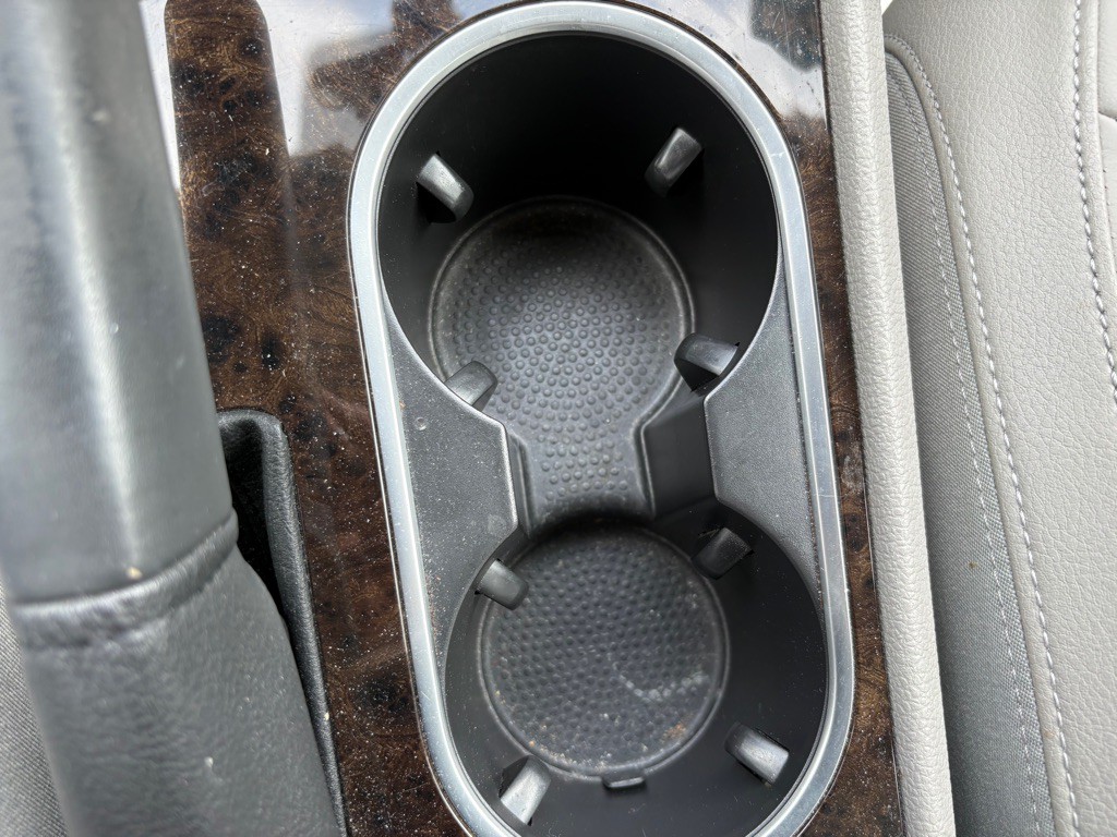2014 Volkswagen Passat Image 25