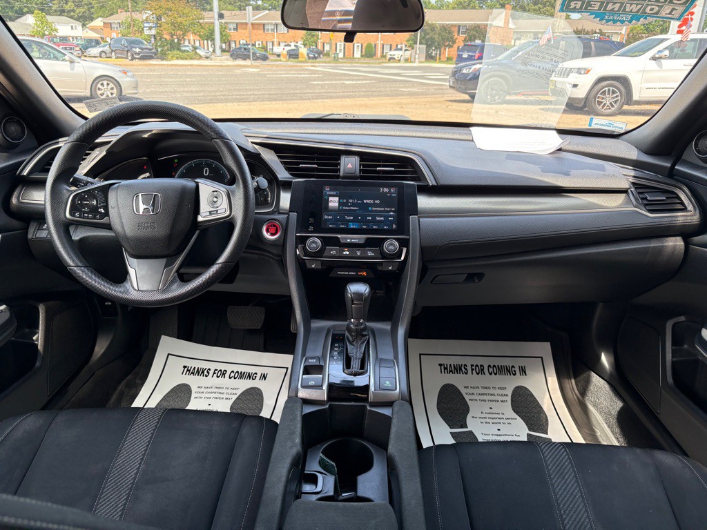 2018 Honda Civic Image 12
