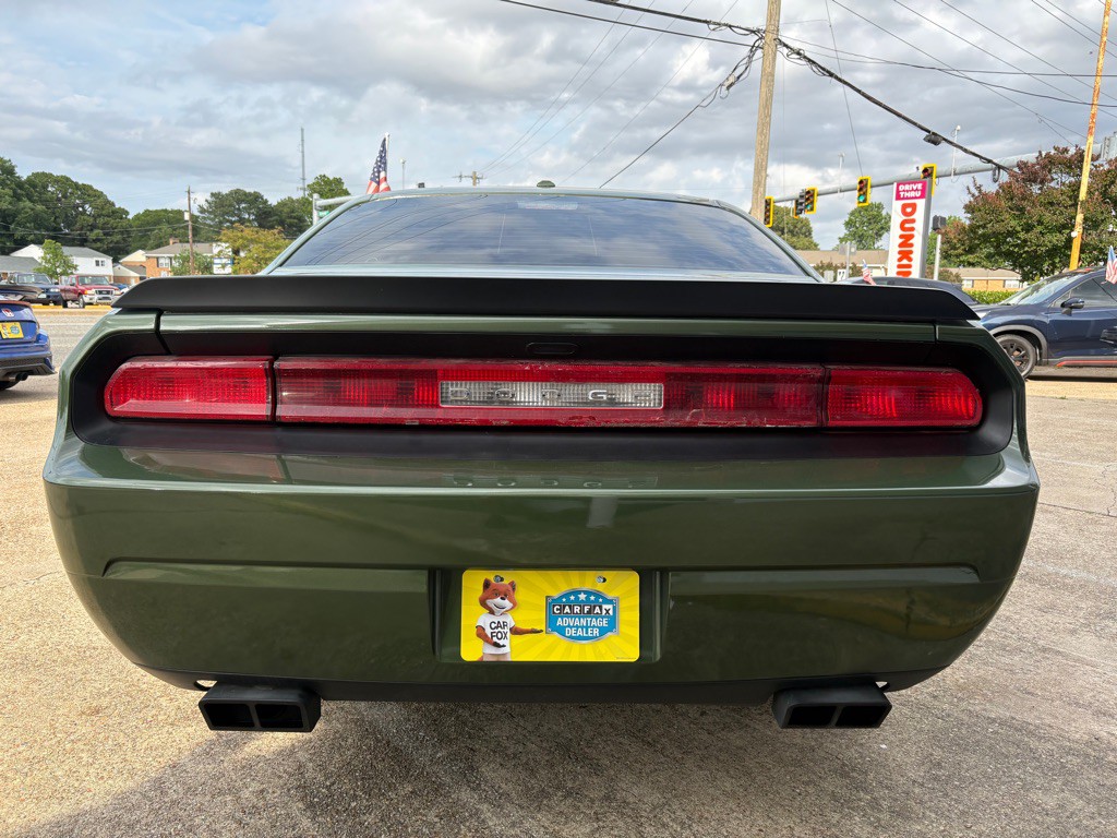 2011 Dodge Challenger Image 4