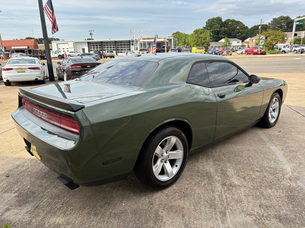 2011 Dodge Challenger Image 6