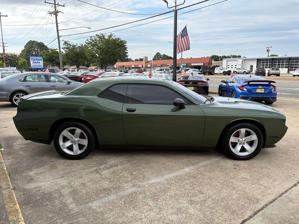 2011 Dodge Challenger Image 7