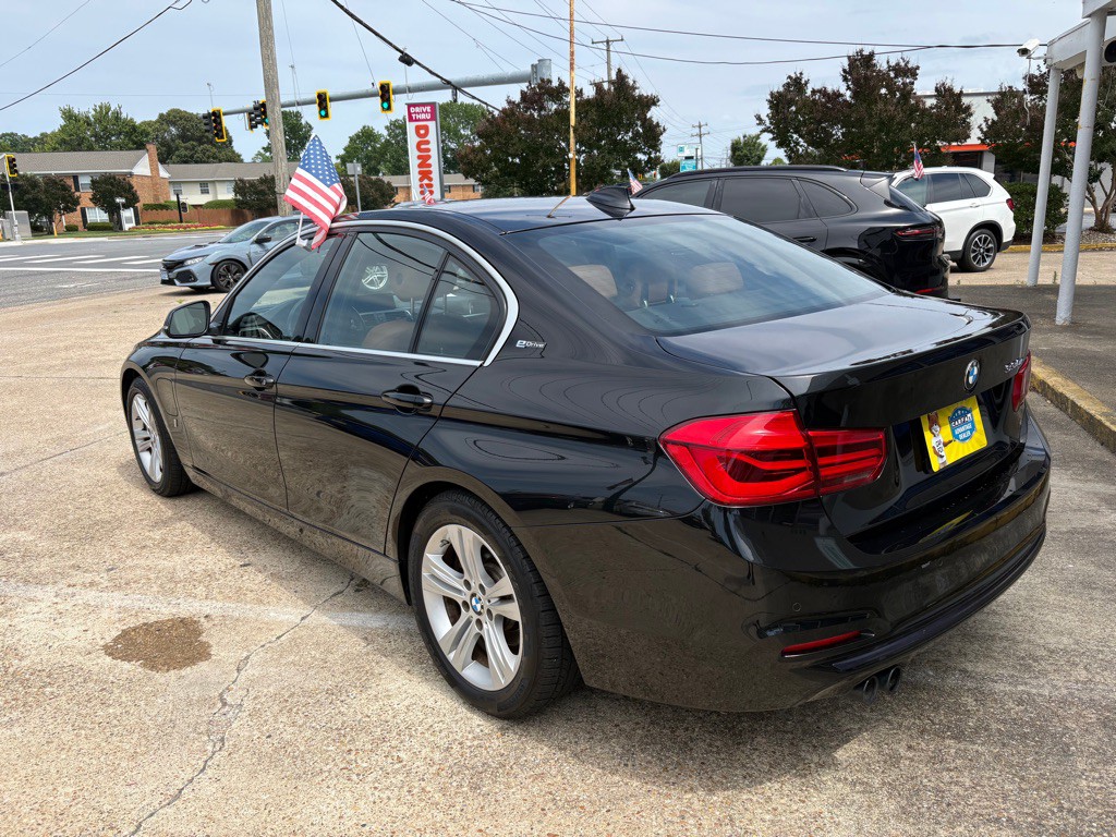 2017 BMW 3 Series Image 4