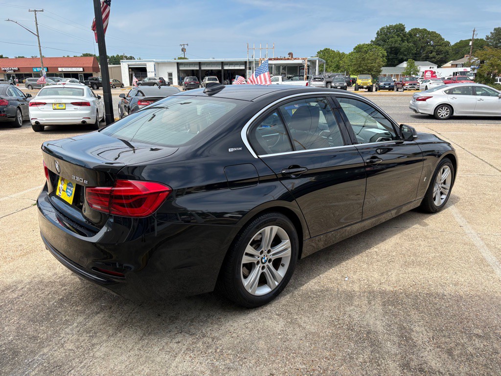 2017 BMW 3 Series Image 7