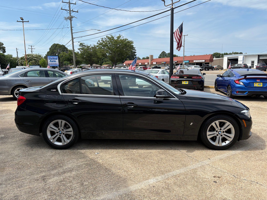 2017 BMW 3 Series Image 8