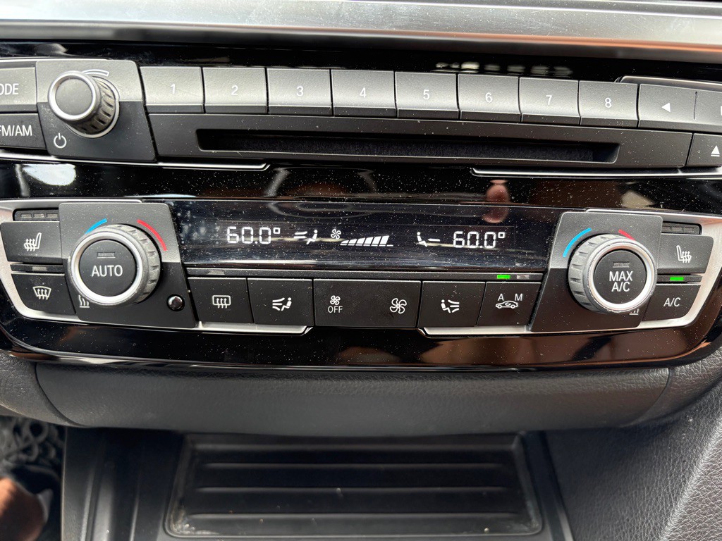 2017 BMW 3 Series Image 22