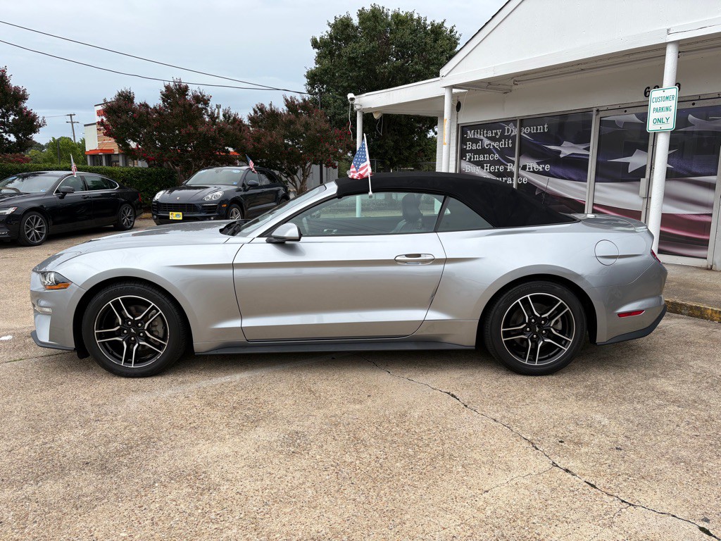 2021 Ford Mustang Image 3