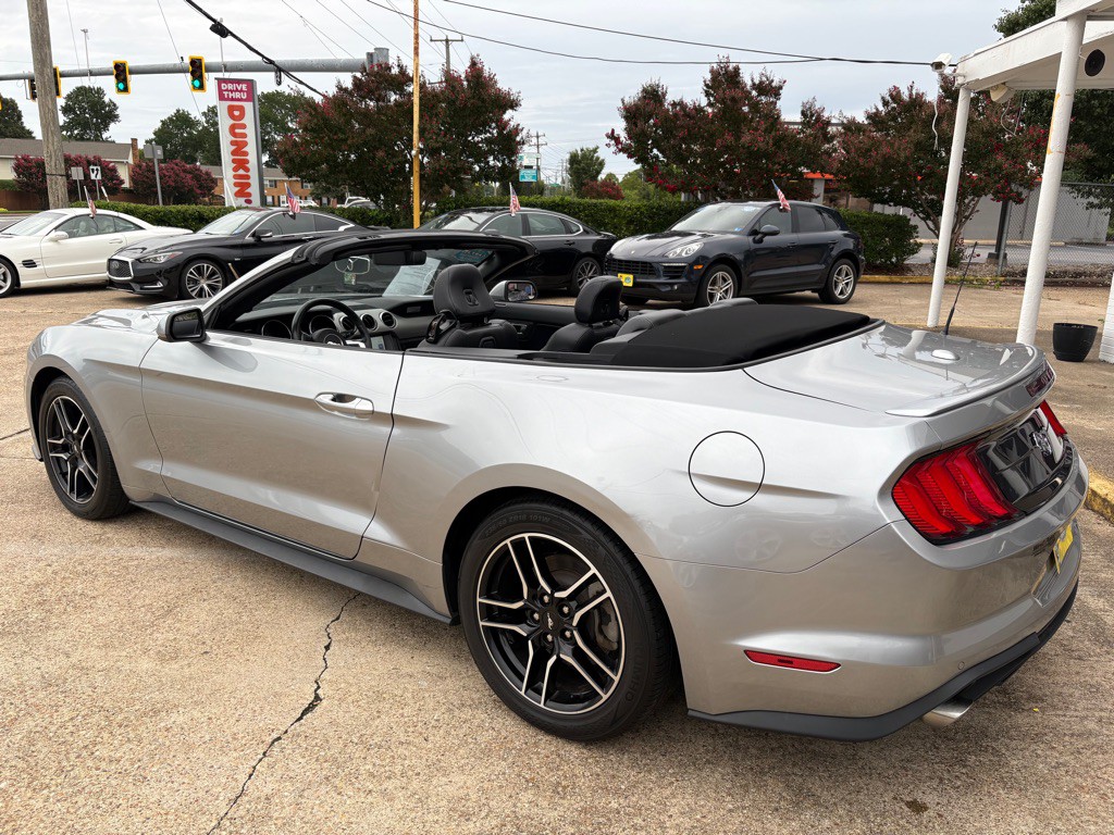 2021 Ford Mustang Image 7