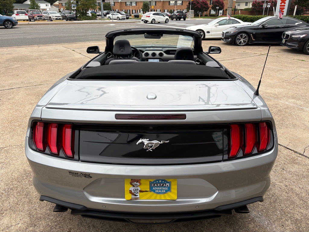 2021 Ford Mustang Image 9