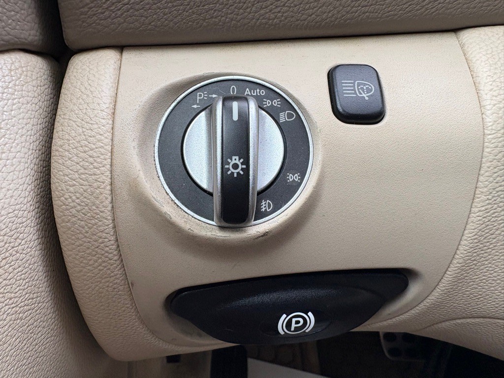 2003 Mercedes-Benz SL-Class Image 19