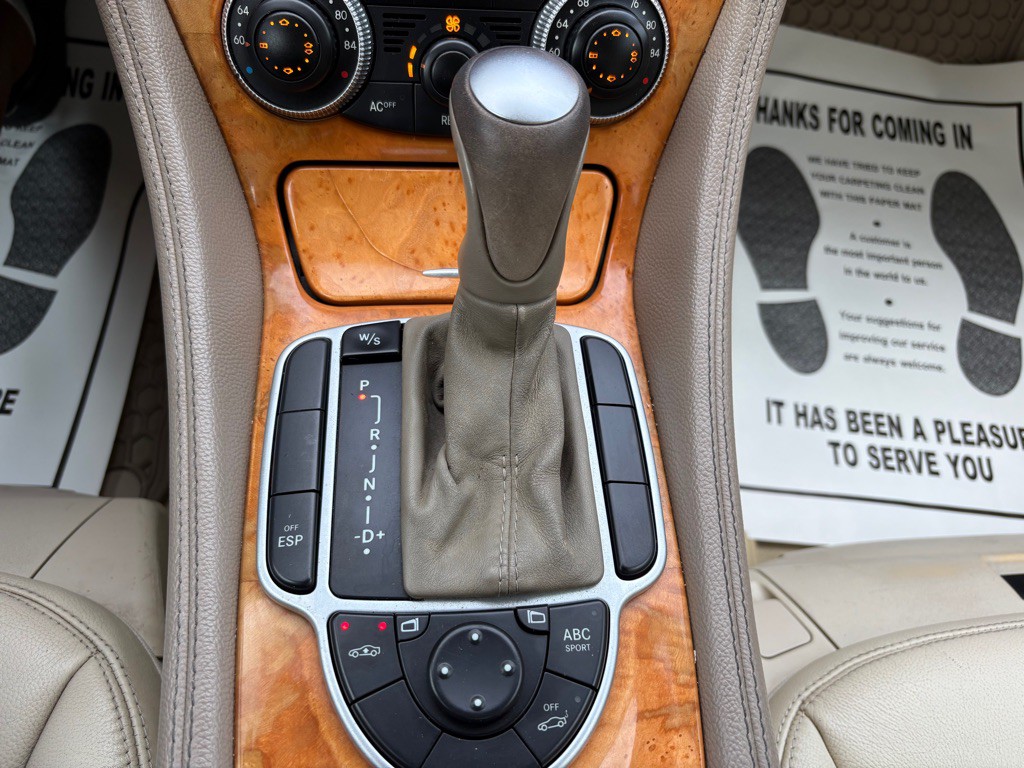 2003 Mercedes-Benz SL-Class Image 23