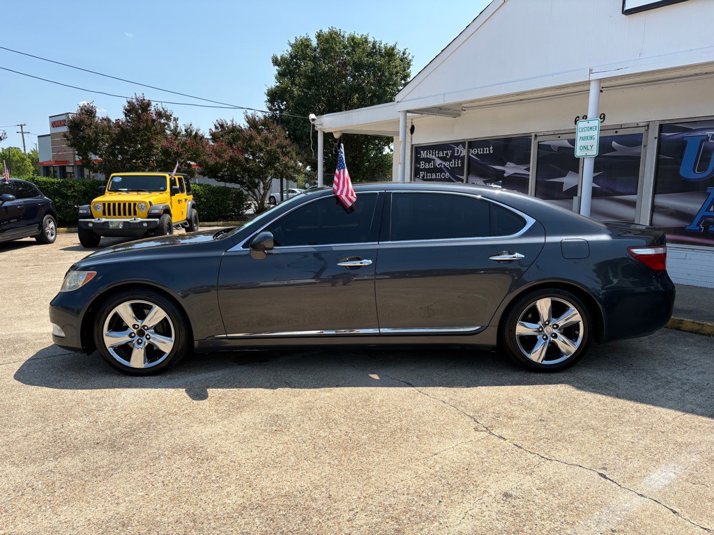 2009 Lexus LS Image 3