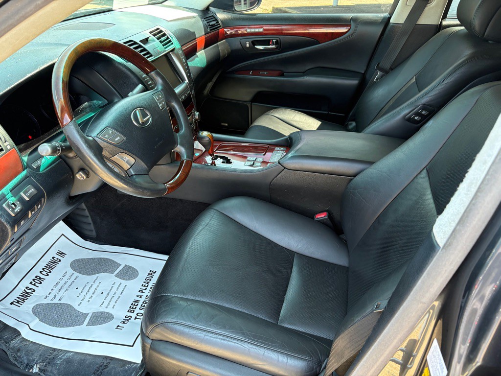 2009 Lexus LS Image 10