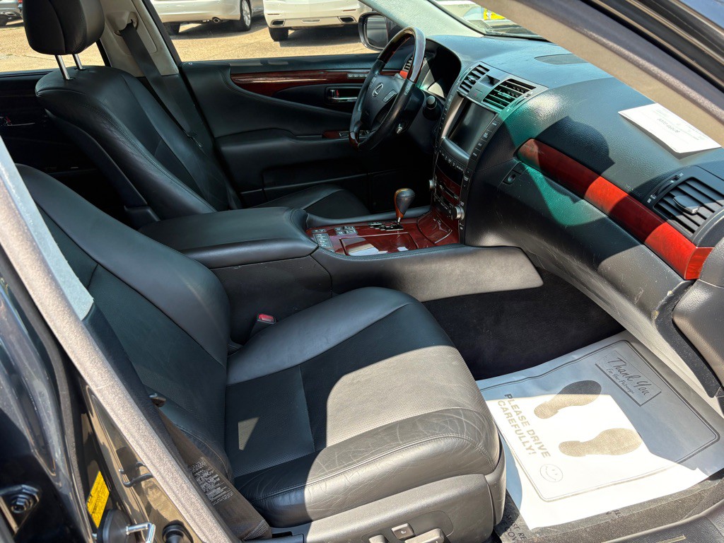 2009 Lexus LS Image 15