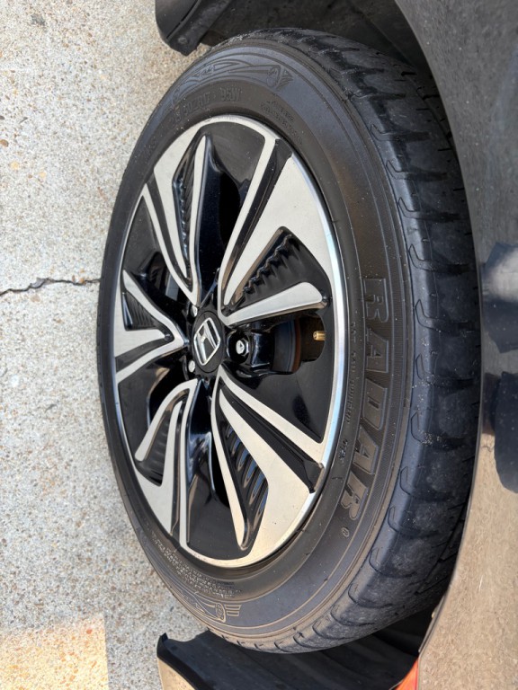 2017 Honda Civic Image 30