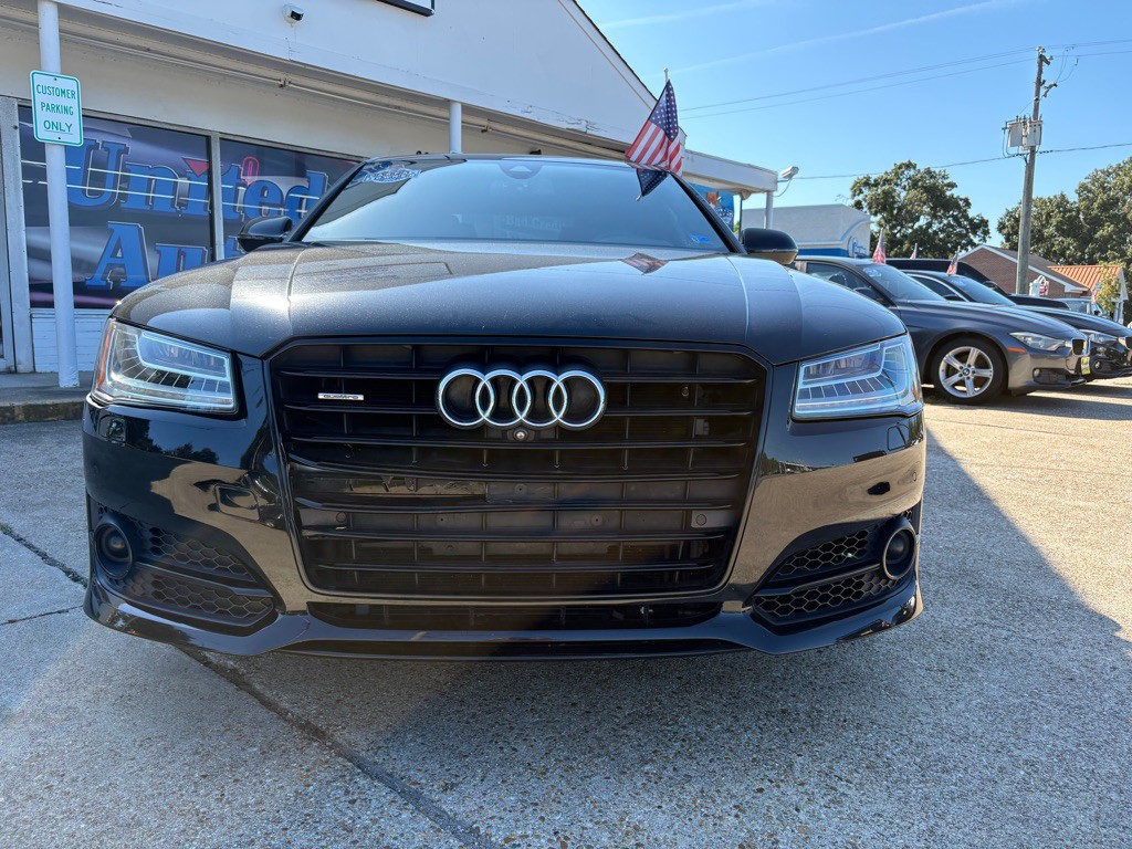 2017 Audi A8 Image 2