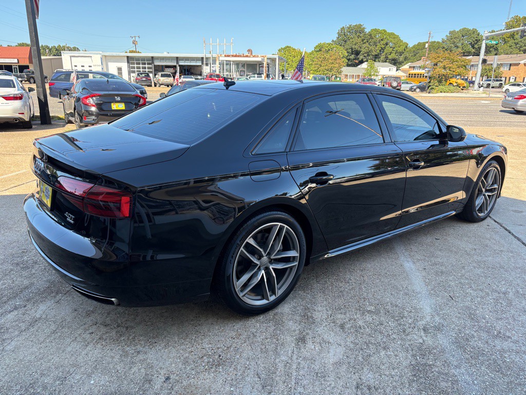 2017 Audi A8 Image 7