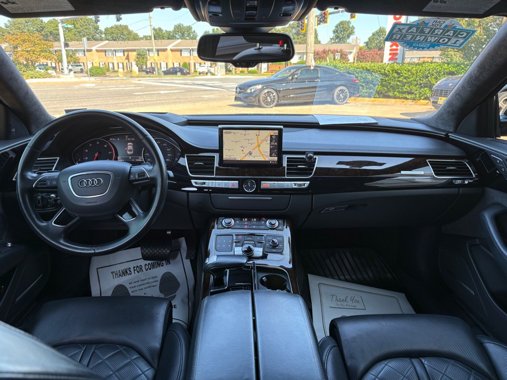 2017 Audi A8 Image 12