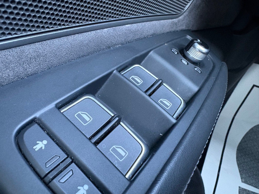 2017 Audi A8 Image 22