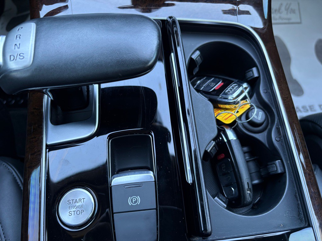 2017 Audi A8 Image 26