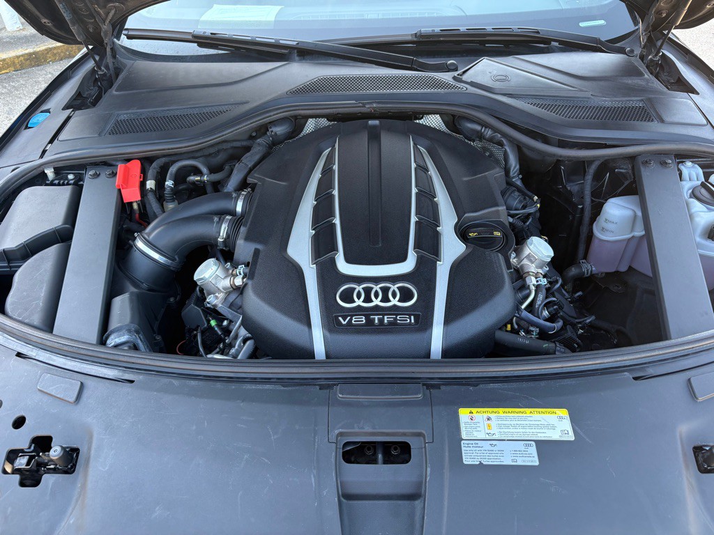 2017 Audi A8 Image 33