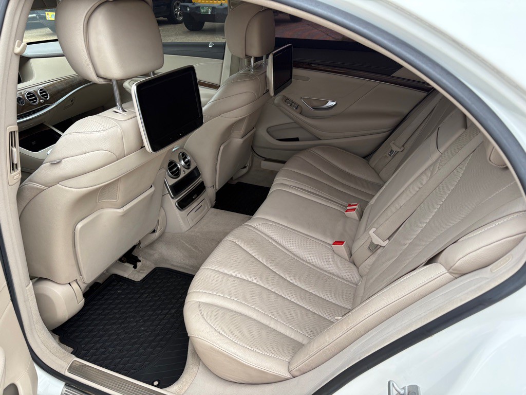 2015 Mercedes-Benz S-Class Image 11