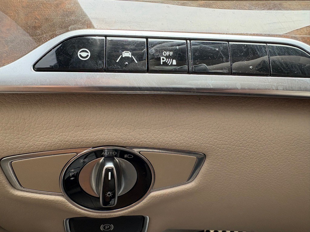 2015 Mercedes-Benz S-Class Image 23